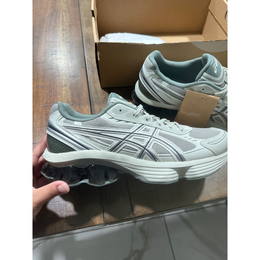 Asics Gel-Kinetic Fluent Mens 9.5 Seal Grey Pure Silver 1203A591-021 Sneakers